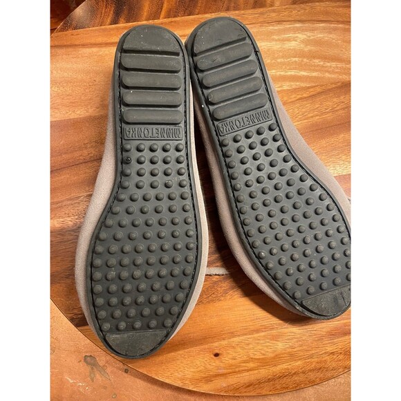 Minnetonka Moccasins size8.5 - Picture 4 of 4